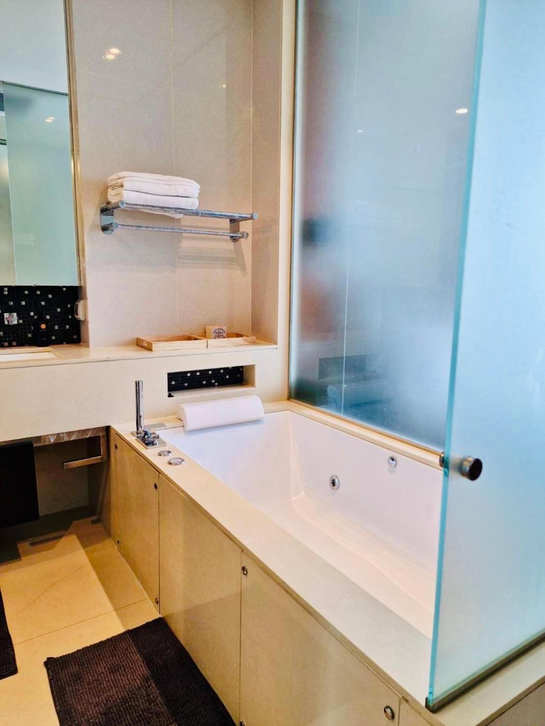 Luxury 1Bed 1Bath 300M Bts Phrom Phong, Emporium Emsphere Emquartier Bangkok Dış mekan fotoğraf